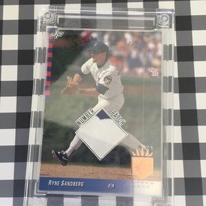 Upper Deck Ryne Sandberg Baseball Card jersey fusion